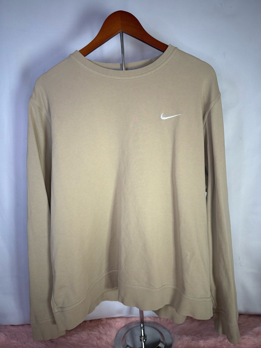 Nike - Beige Crewneck Pullover Sweatshirt with White Swoosh - Size XXL